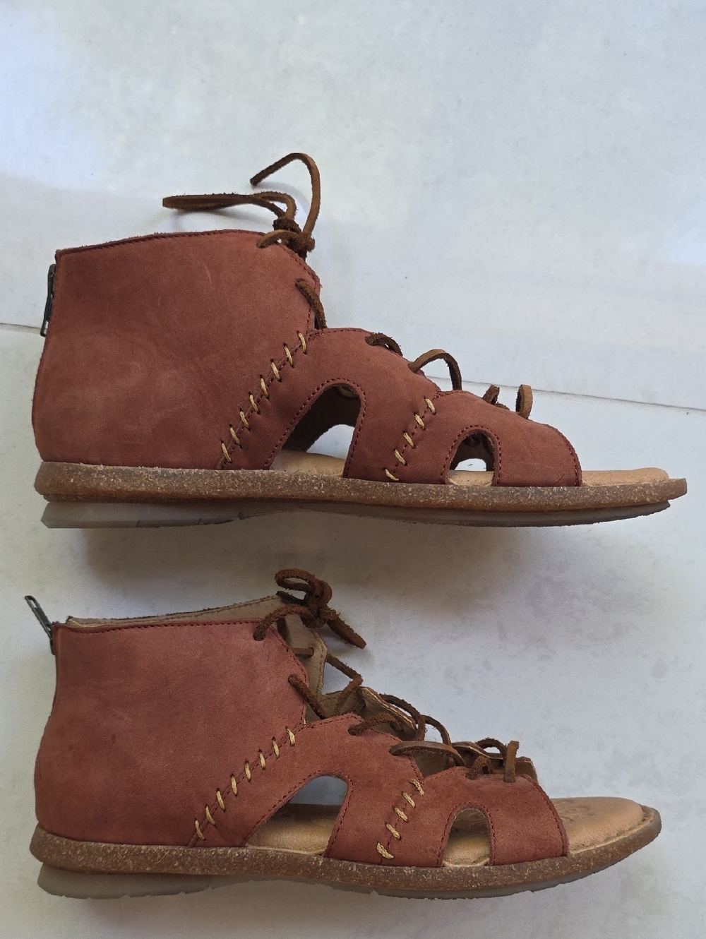 Born Lace up Genuine Leather sandals 9 40.5 Brown Mint Condition - Picture 9 of 9